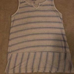 Maternity top size Large, motherhood maternity top